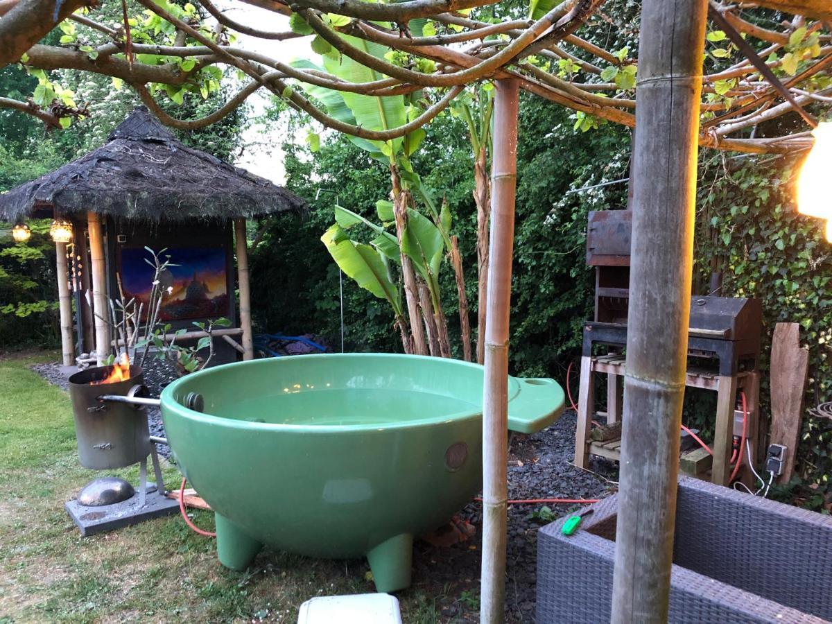 Rumah Indo Garden Bed & Breakfast *